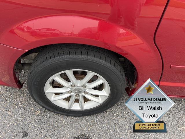 Photo of 2015 Deep Cherry Red Crystal Pearlcoat Dodge Grand Caravan