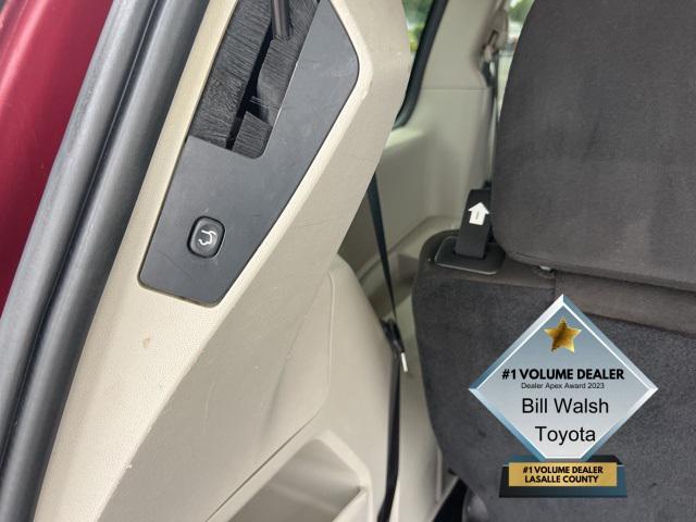 Photo of 2015 Deep Cherry Red Crystal Pearlcoat Dodge Grand Caravan