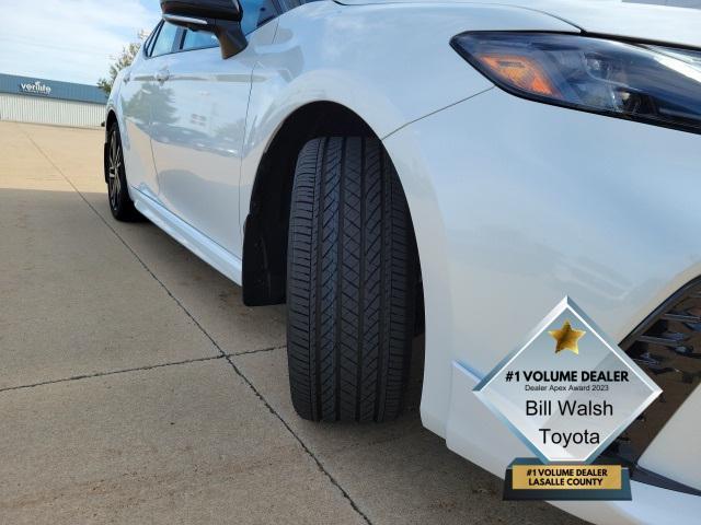 Photo of 2025 Wind Chill Pearl Toyota Camry