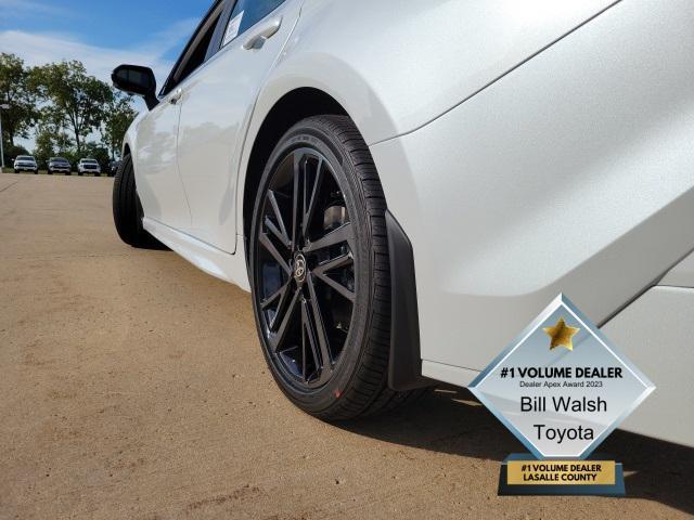 Photo of 2025 Wind Chill Pearl Toyota Camry