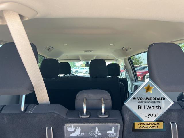 Photo of 2020 Bright White Clearcoat Chrysler Voyager