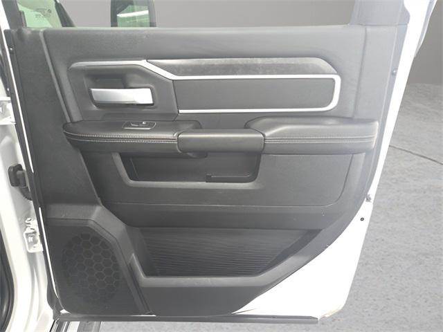Photo of 2024 Bright White Clearcoat RAM 2500