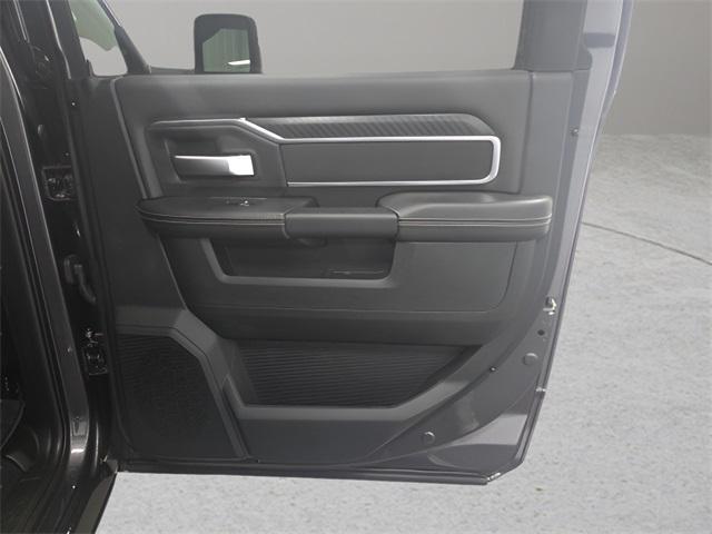 Photo of 2025 Granite Crystal Metallic Clearcoat RAM 2500