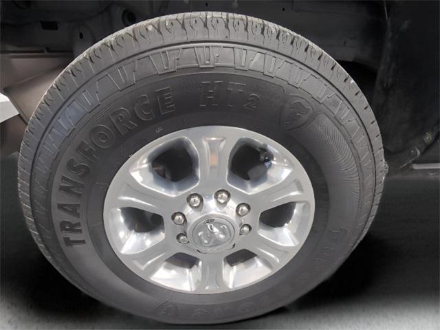 Photo of 2024 Diamond Black Crystal Pearlcoat RAM 2500