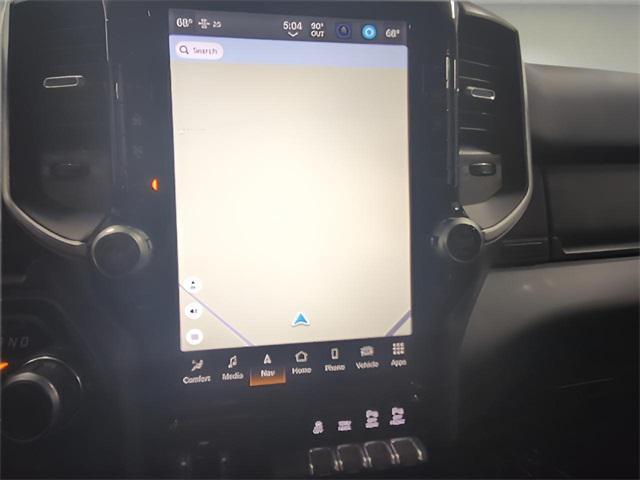 Photo of 2024 Diamond Black Crystal Pearlcoat RAM 2500
