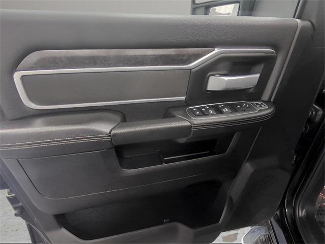 Photo of 2024 Diamond Black Crystal Pearlcoat RAM 2500