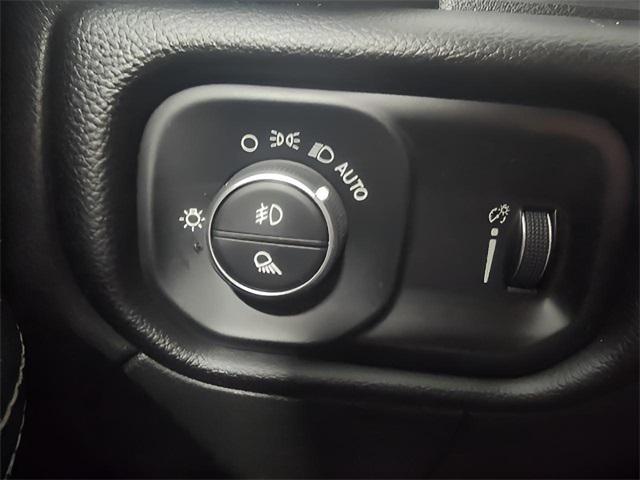 Photo of 2024 Diamond Black Crystal Pearlcoat RAM 2500
