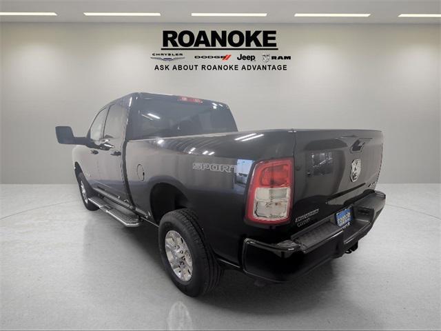 Photo of 2024 Diamond Black Crystal Pearlcoat RAM 2500