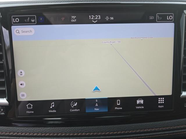 Photo of 2025 Diamond Black Crystal Pearlcoat Chrysler Pacifica