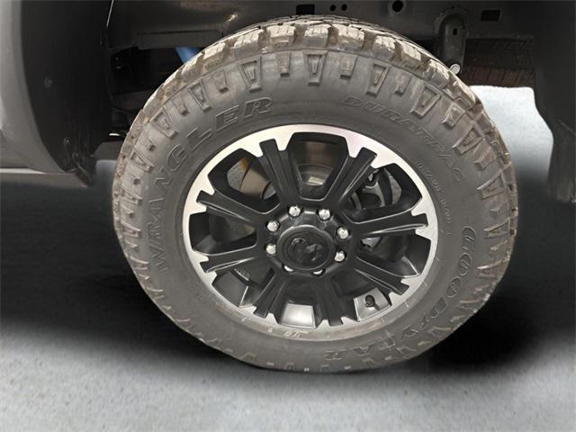 Photo of 2025 Granite Crystal Metallic Clearcoat RAM 2500
