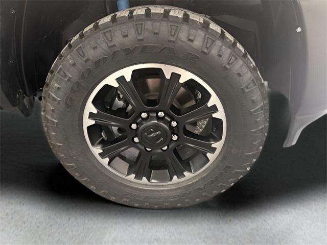 Photo of 2025 Granite Crystal Metallic Clearcoat RAM 2500
