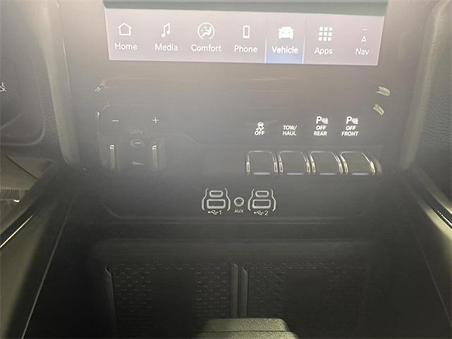 Photo of 2025 Granite Crystal Metallic Clearcoat RAM 2500