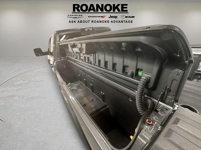 Photo of 2025 Granite Crystal Metallic Clearcoat RAM 2500
