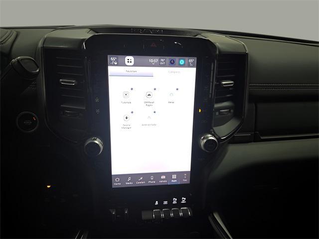 Photo of 2025 Granite Crystal Metallic Clearcoat RAM 2500