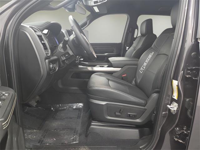 Photo of 2025 Granite Crystal Metallic Clearcoat RAM 2500