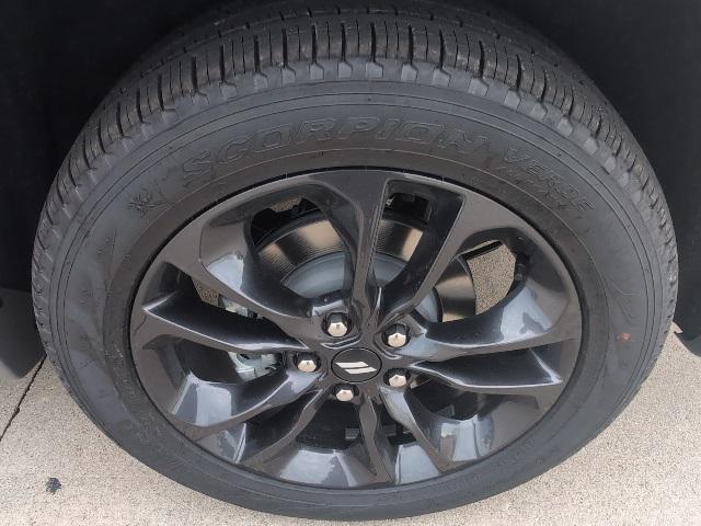 Photo of 2025 Destroyer Gray Clearcoat Dodge Durango