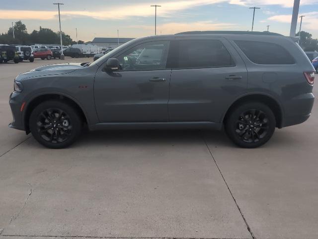Photo of 2025 Destroyer Gray Clearcoat Dodge Durango