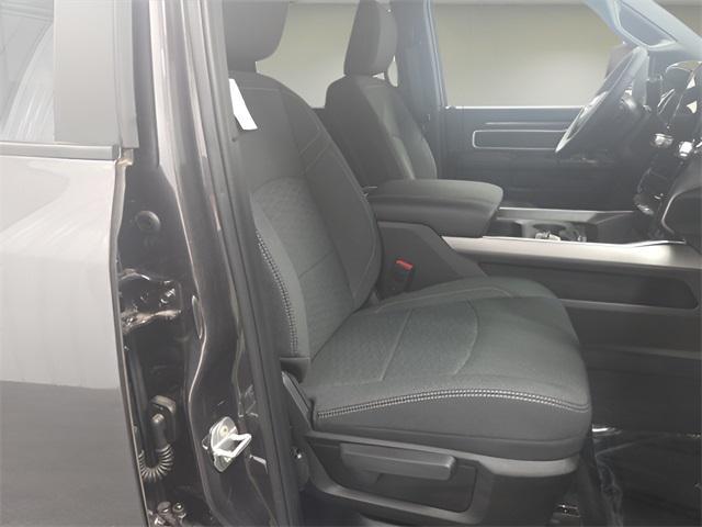 Photo of 2025 Granite Crystal Metallic Clearcoat RAM 2500