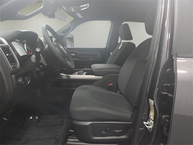 Photo of 2025 Granite Crystal Metallic Clearcoat RAM 2500