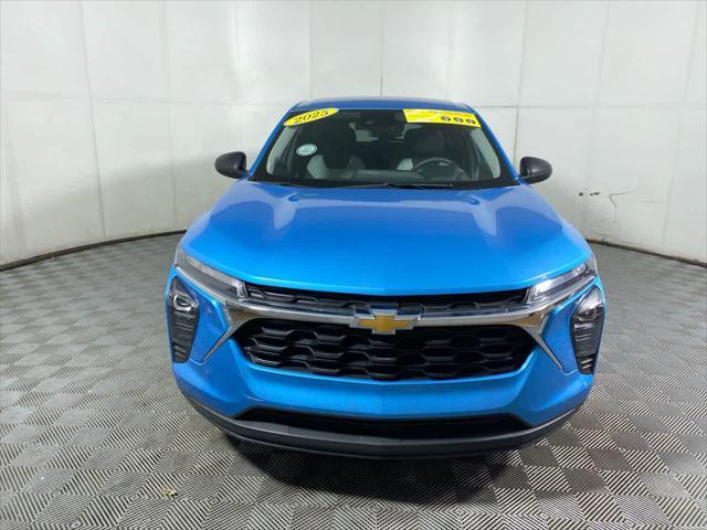Photo of 2025 Marina Blue Metallic Chevrolet Trax