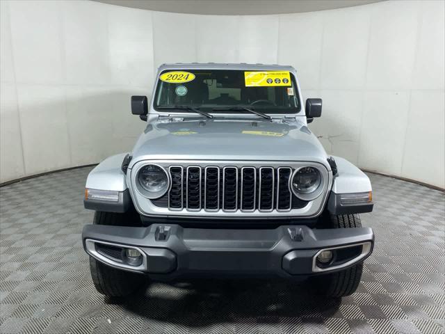 Photo of 2024 Silver Zynith Clearcoat Jeep Wrangler