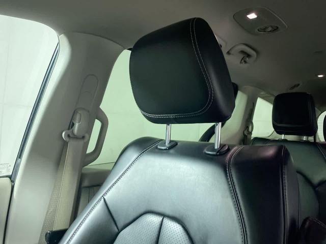 Photo of 2023 Brilliant Black Crystal Pearlcoat Chrysler Pacifica Hybrid