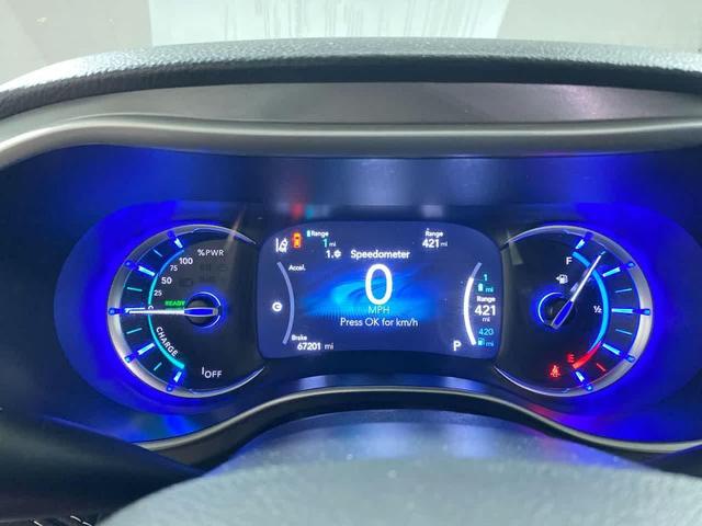 Photo of 2023 Brilliant Black Crystal Pearlcoat Chrysler Pacifica Hybrid
