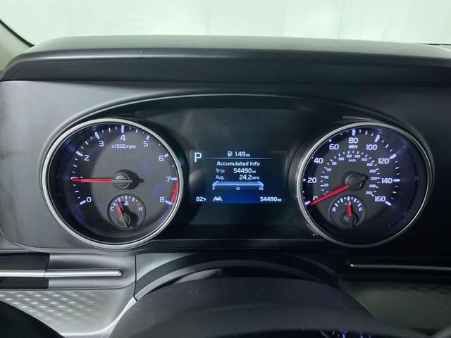 Photo of 2024 Snow White Pearl Kia Carnival