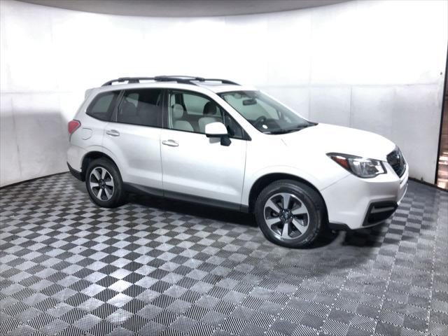 Photo of 2018 Crystal White Pearl Subaru Forester