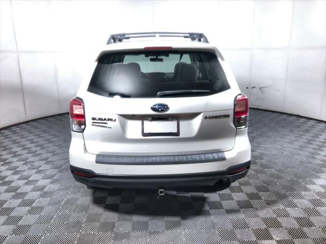 Photo of 2018 Crystal White Pearl Subaru Forester