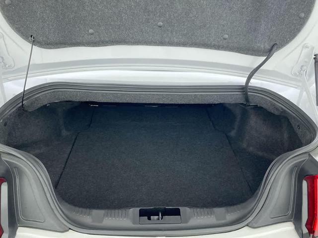 Photo of 2023 OXFORD WHITE Ford Mustang
