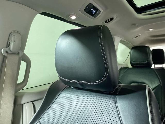 Photo of 2023 Granite Crystal Metallic Clearcoat Chrysler Pacifica Hybrid