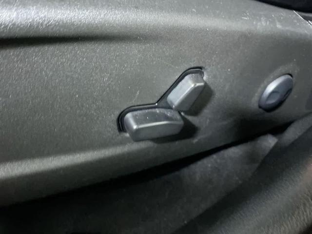 Photo of 2023 Gloss Black Chrysler 300