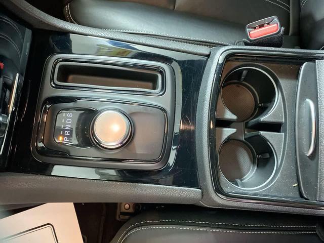 Photo of 2023 Gloss Black Chrysler 300