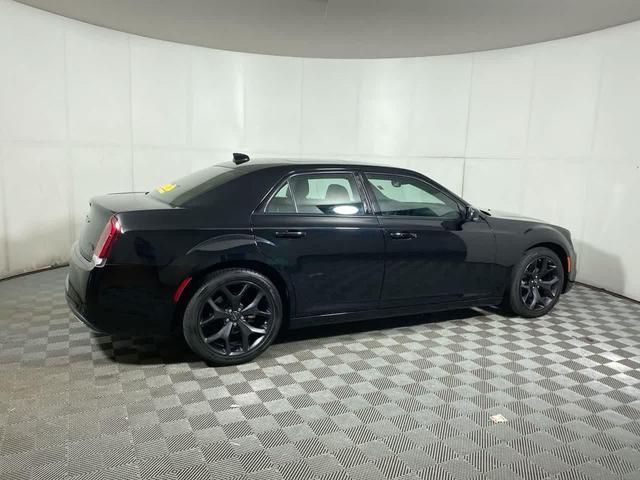 Photo of 2023 Gloss Black Chrysler 300