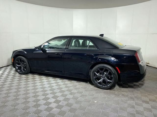 Photo of 2023 Gloss Black Chrysler 300