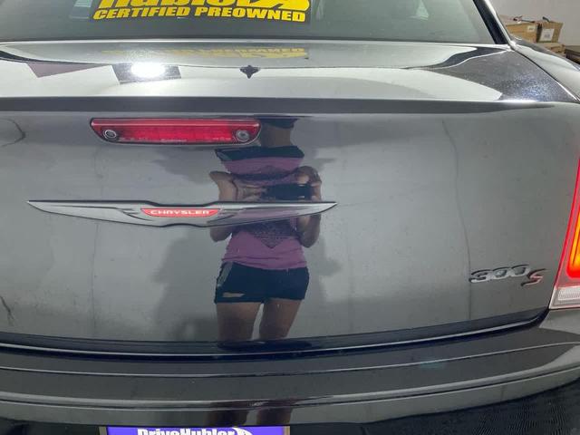 Photo of 2023 Gloss Black Chrysler 300