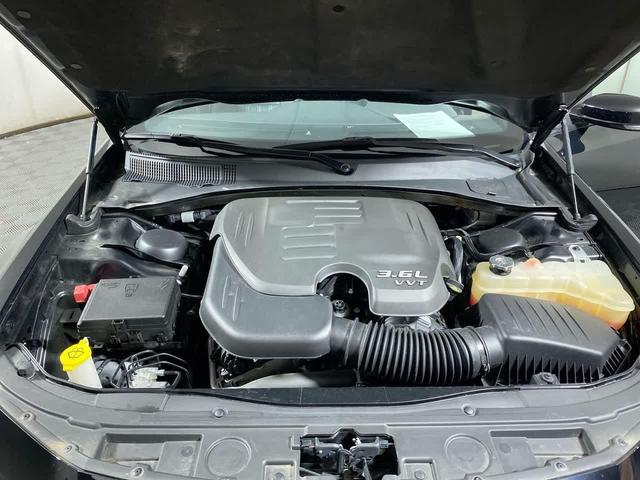 Photo of 2023 Gloss Black Chrysler 300