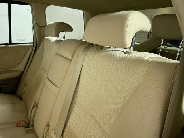 Photo of 2004 Oasis Green Pearl Toyota Highlander