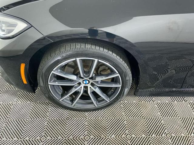 Photo of 2020 Jet Black BMW 330