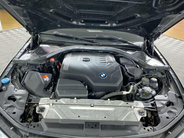 Photo of 2020 Jet Black BMW 330