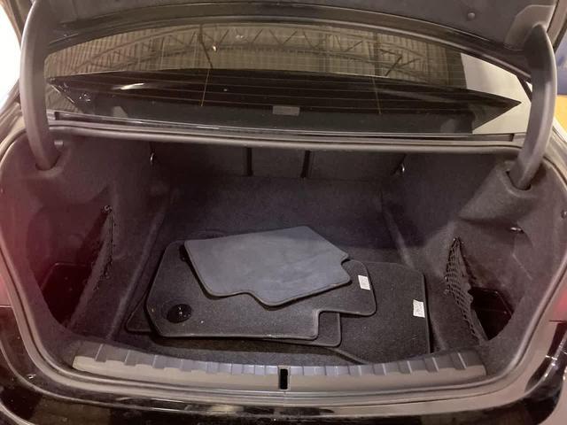 Photo of 2020 Jet Black BMW 330
