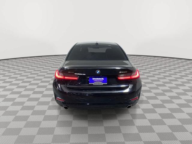 Photo of 2020 Jet Black BMW 330