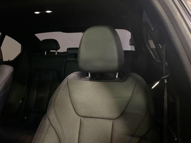 Photo of 2020 Jet Black BMW 330
