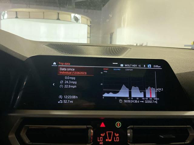 Photo of 2020 Jet Black BMW 330