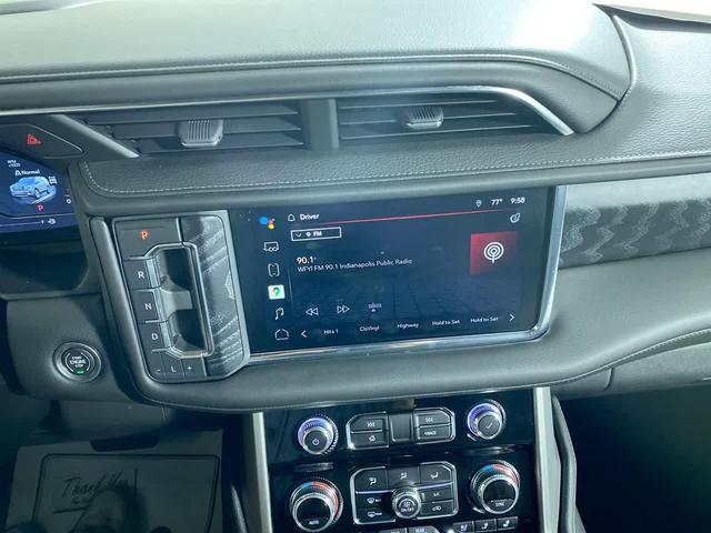 Photo of 2022 White Frost Tricoat GMC Yukon XL