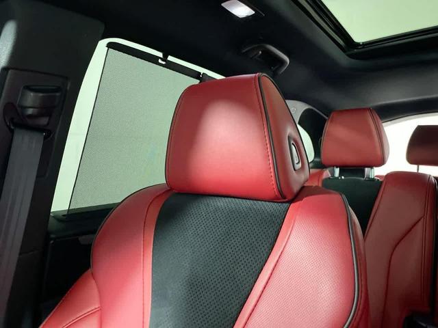 Photo of 2024 Majestic Black Pearl Acura MDX