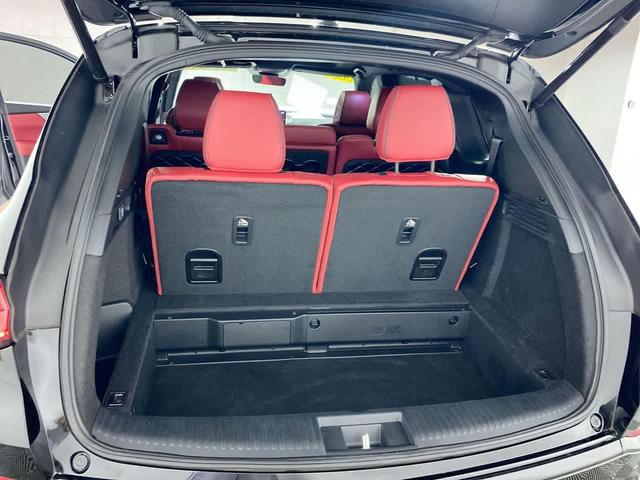 Photo of 2024 Majestic Black Pearl Acura MDX