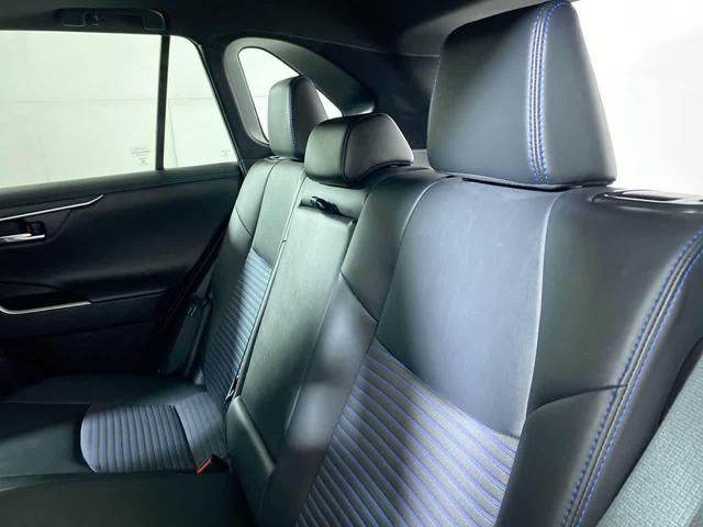 Photo of 2021 Silver Sky Metallic/Midnight Black Metallic Toyota RAV4 Hybrid