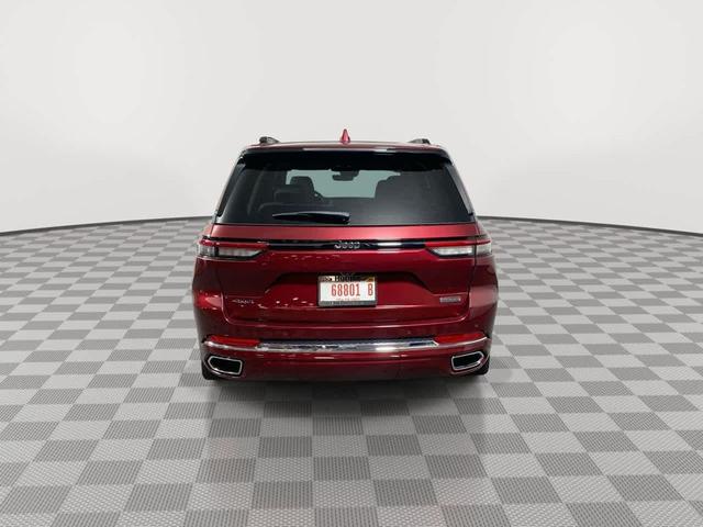 Photo of 2022 Velvet Red Pearlcoat Jeep Grand Cherokee